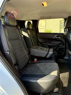 ميتسوبيشي اوتلاندر